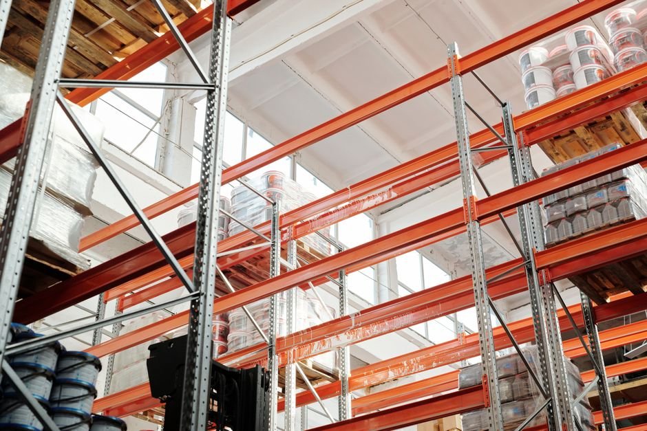 Warehouse with organised inventory